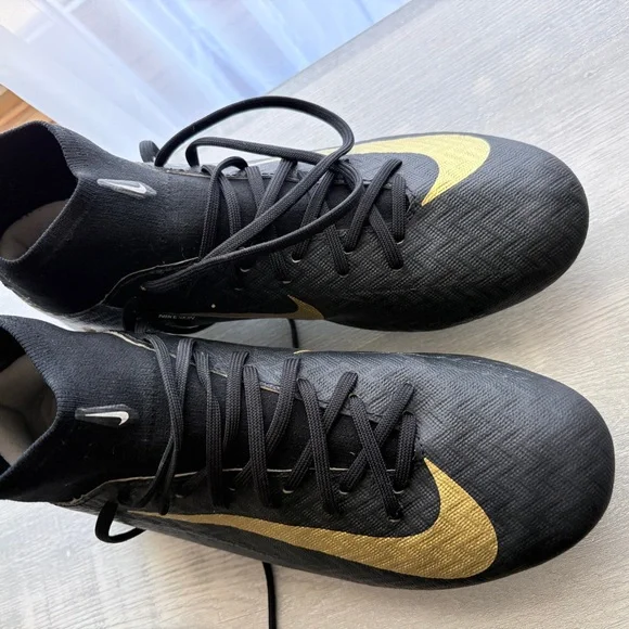 Nike Mercurial Superfly 10
Academy Custom High-Top Soccer Cleats - Picture 6 of 11